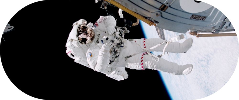 Mla-spacewalking - Michael Lopez Alegria Spacewalk (1000x419), Png Download